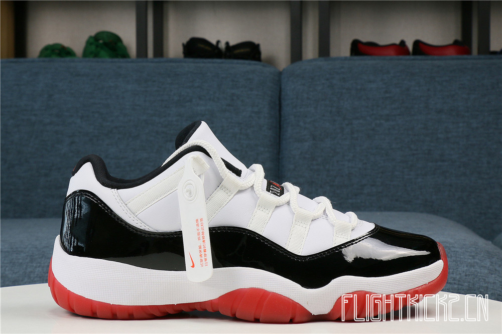 Air Jordan 11 Retro Low Concord Bred