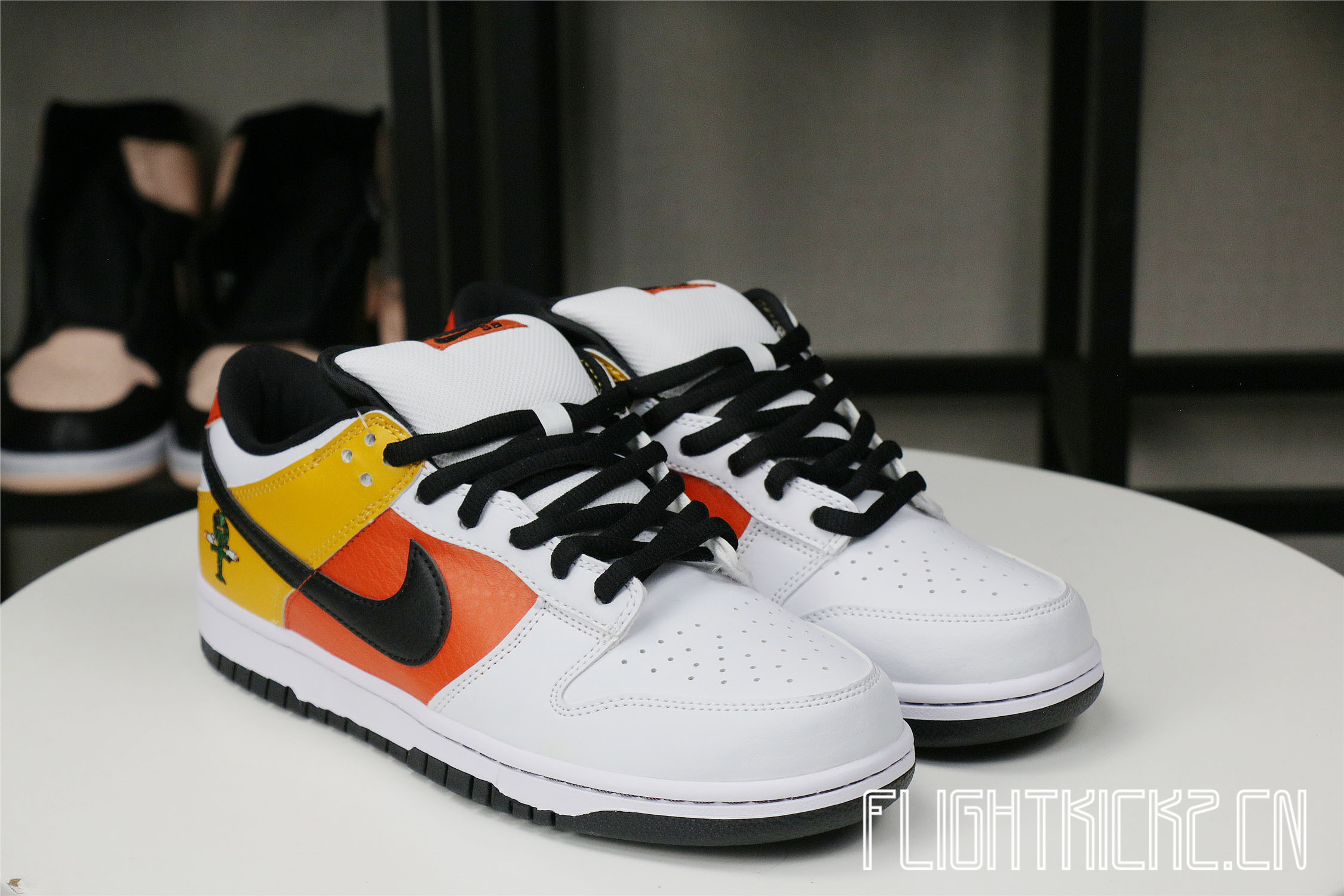 Nike SB Dunk Low Raygun White 2005(LN5 A1 Batch)