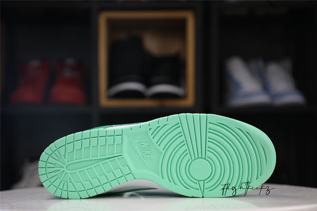 Nike Dunk Low Green Glow 2021