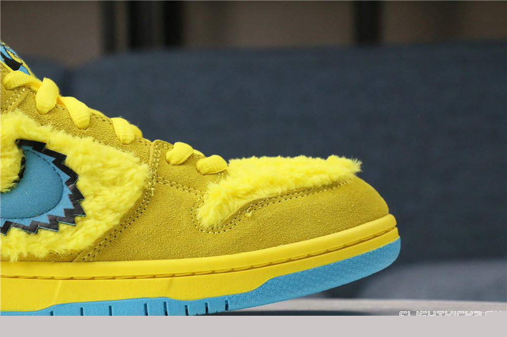 Grateful Dead x Nike SB Dunk Low Yellow