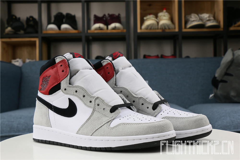 Air Jordan 1 Retro Light Grey Smoke 2020