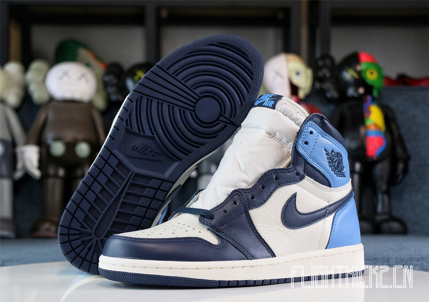 Jordan 1 Retro High Obsidian UNC