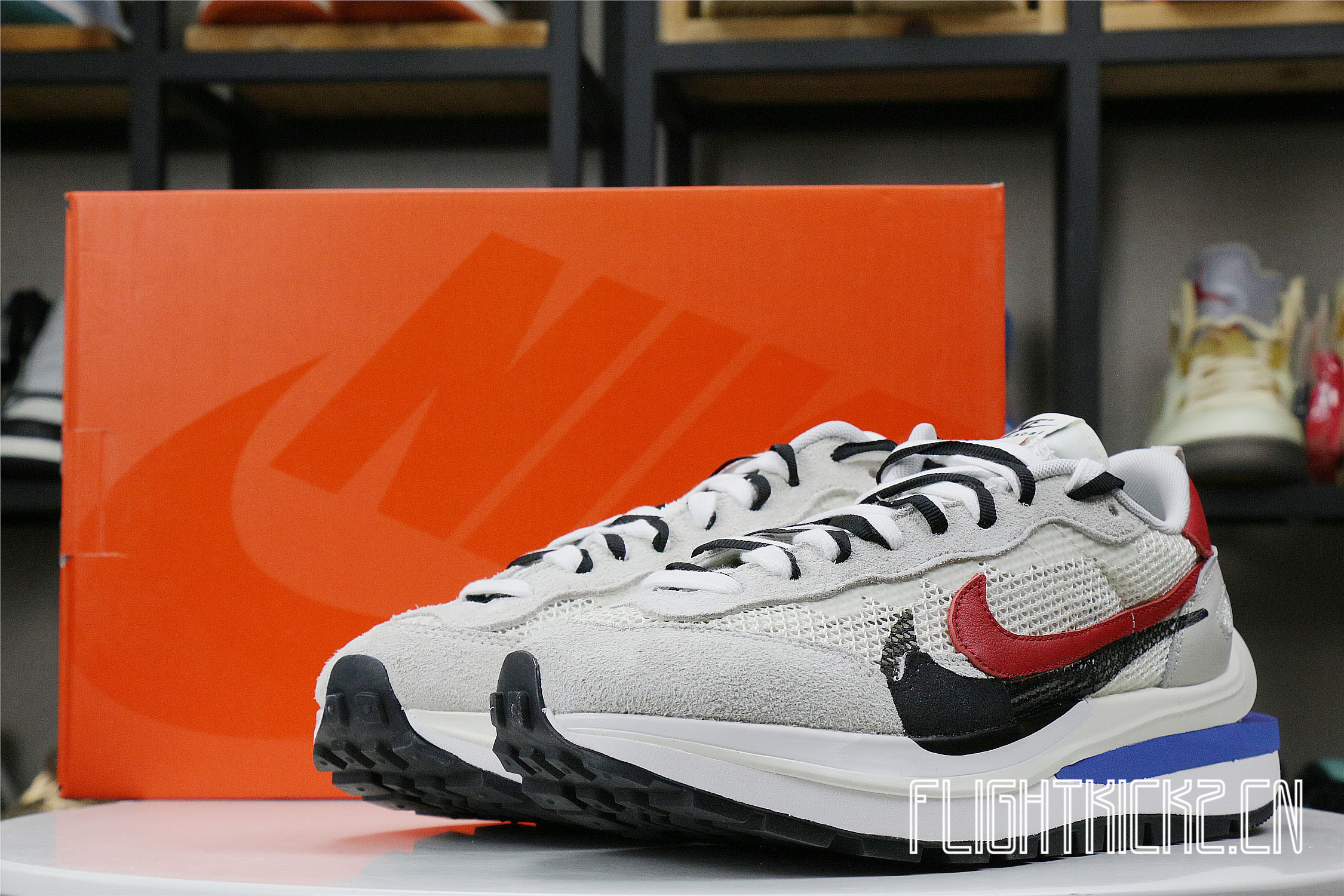 Sacai x Nike Vaporwaffle Sport Fuchsia Game Royal (LN5 A1)