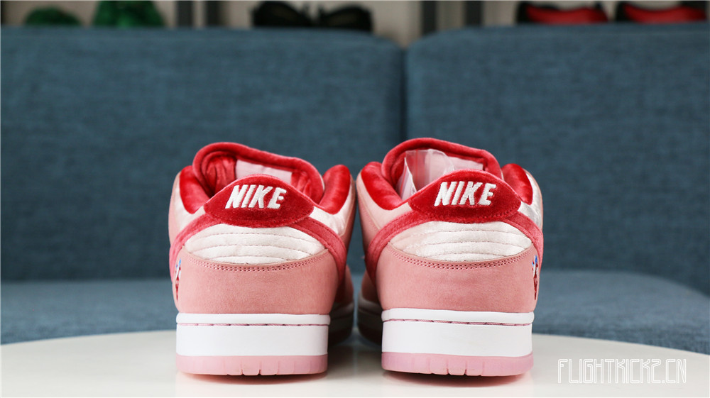 Nike SB Dunk Low StangeLove(LN5 A1 Batch)