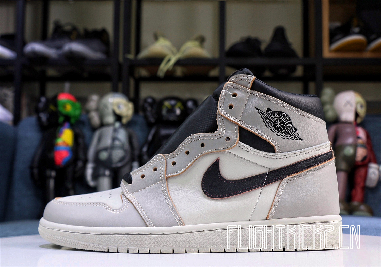 Jordan 1 Retro High OG Defiant SB NYC to Paris