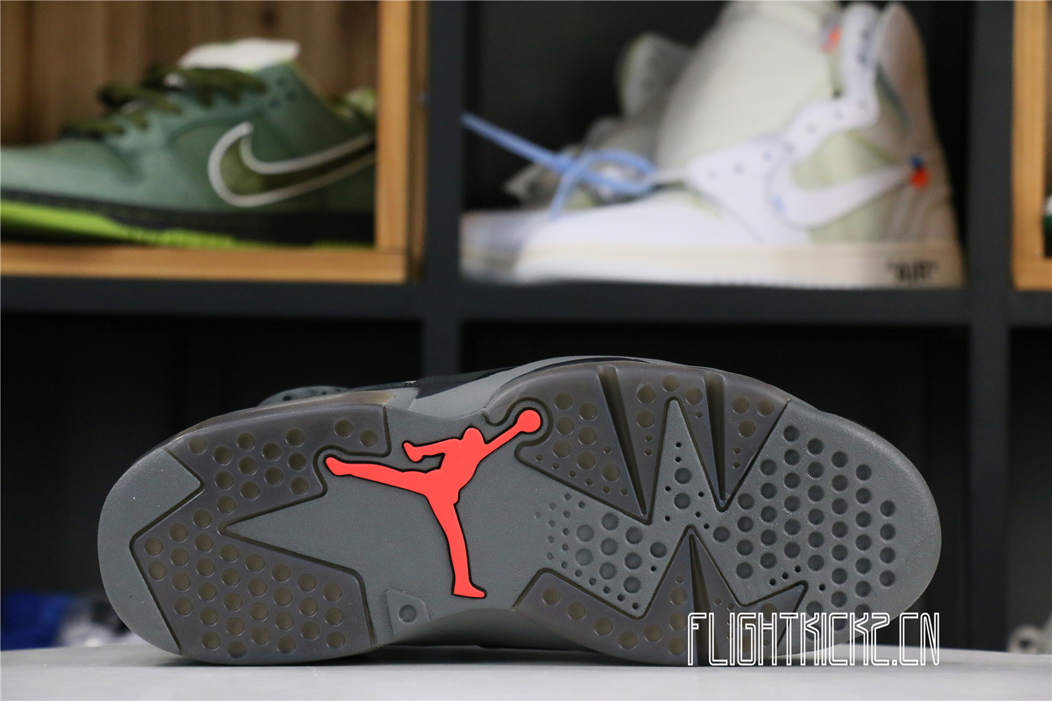 PARIS SAINT-GERMAIN X AIR JORDAN 6 RETRO ‘IRON GREY’