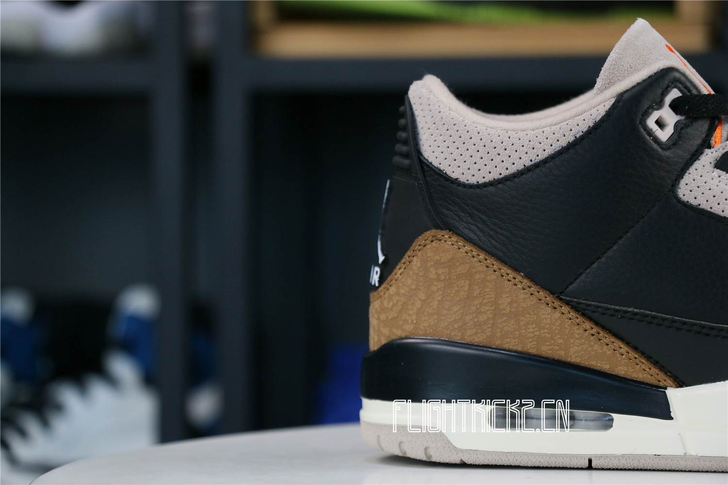 AIR JORDAN 3 RETRO ‘DESERT’