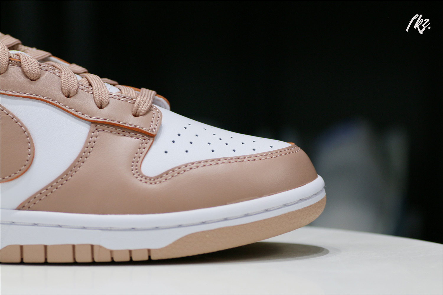 Nike Dunk Low Rose Whisper