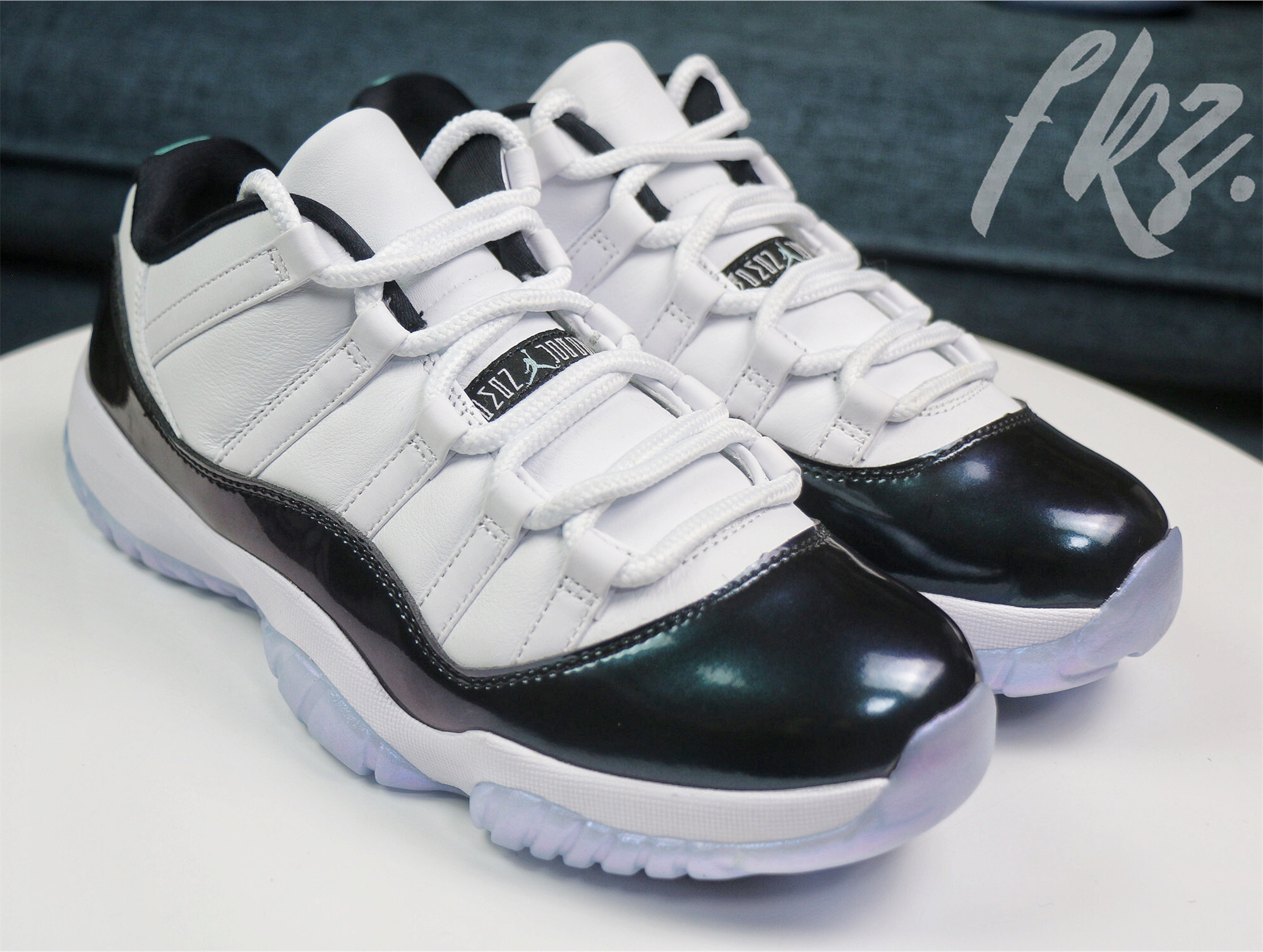 Air Jordan 11 Retro Low Emerald/Easter