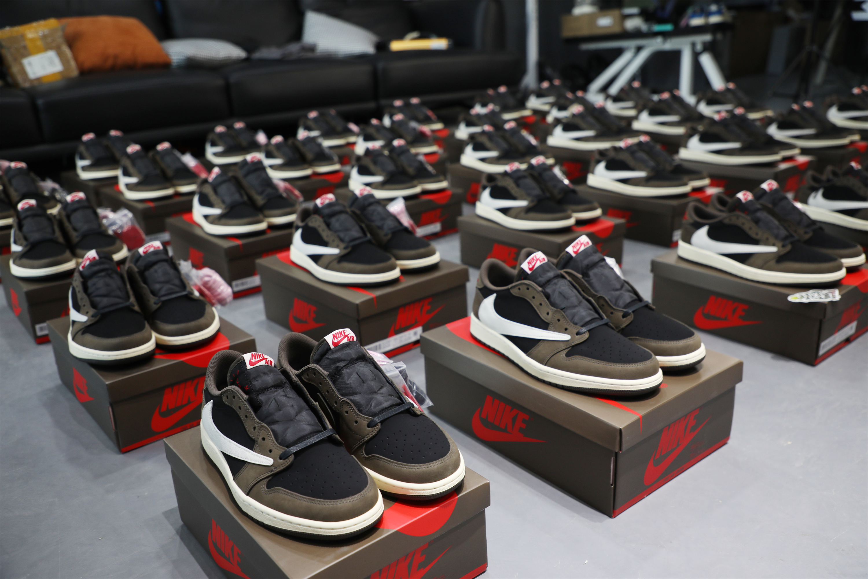 Travis Scott X Air Jordan 1 Low ‘Cactus Jack’ (LN5 A1 Batch)