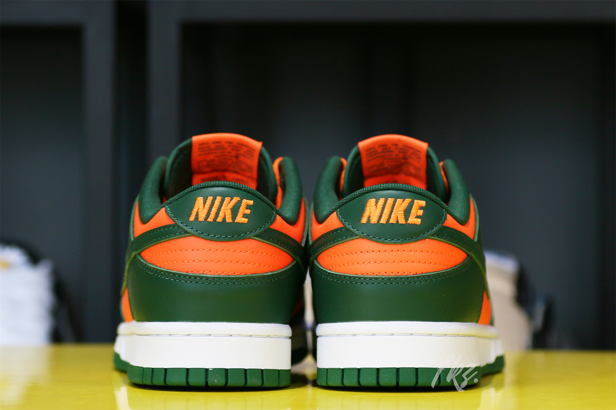 Nike Dunk Low “Miami Hurricanes”