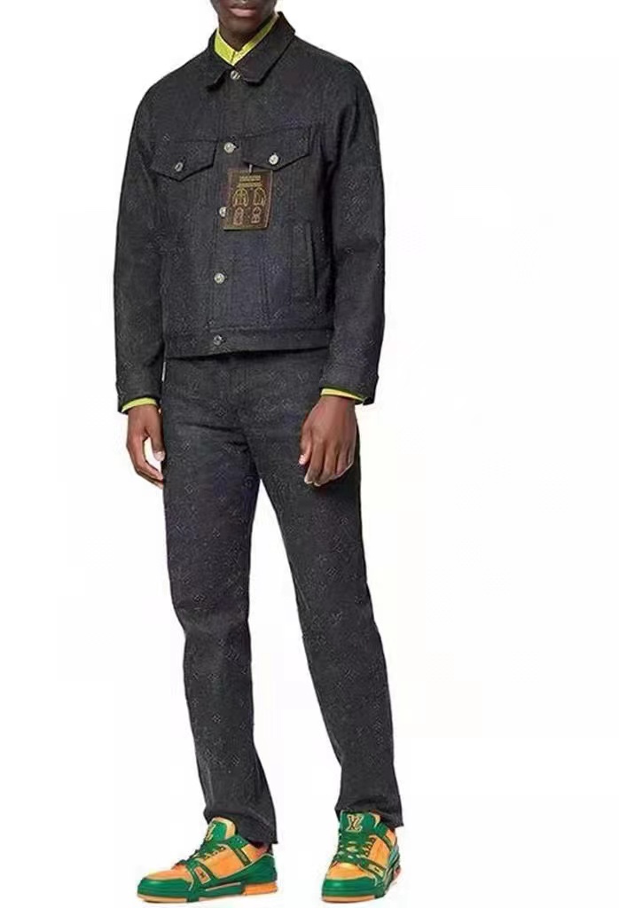 L– three-dimensional presbyopic denim jacket