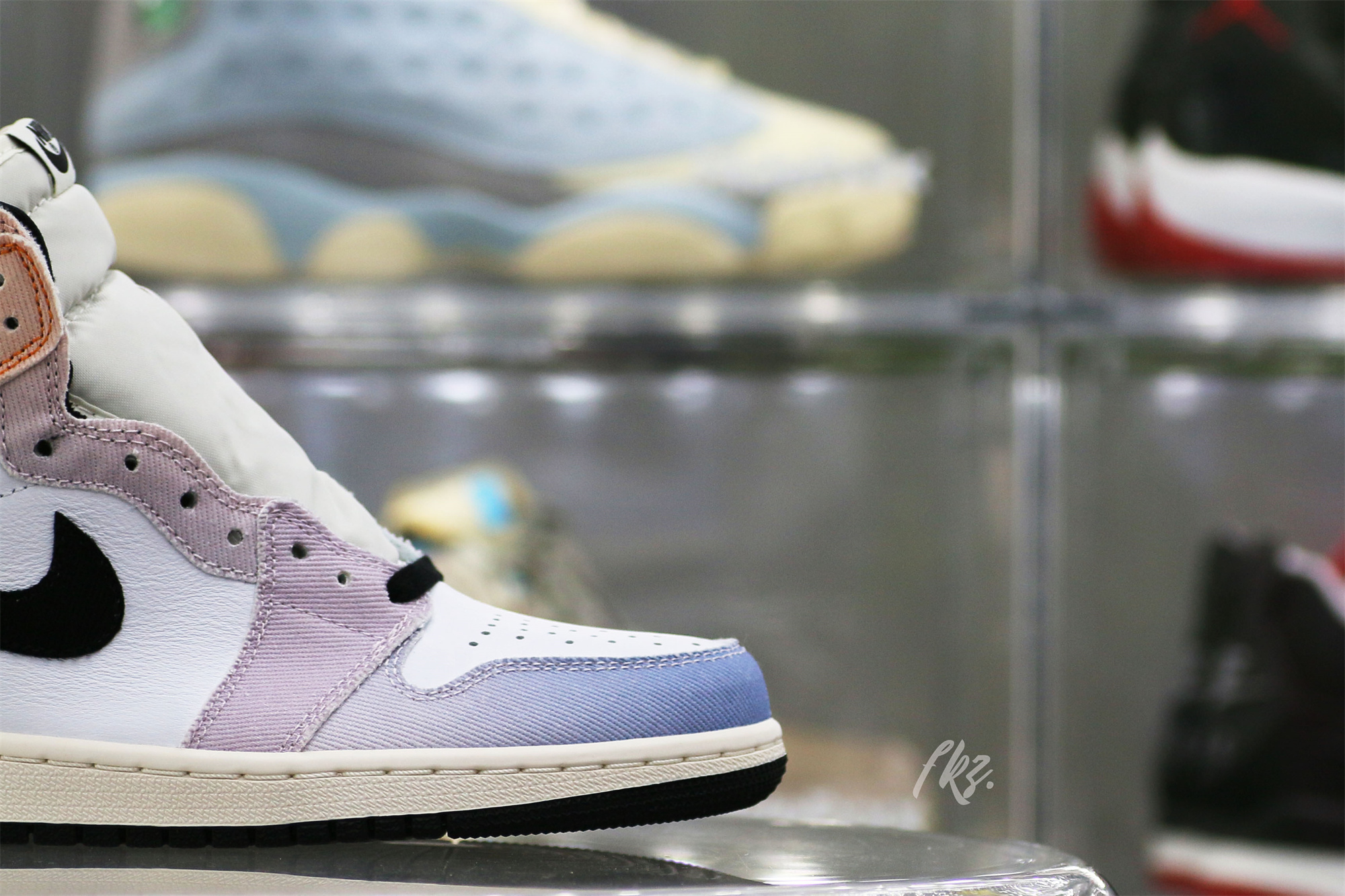 Air Jordan 1 Retro High OG Skyline