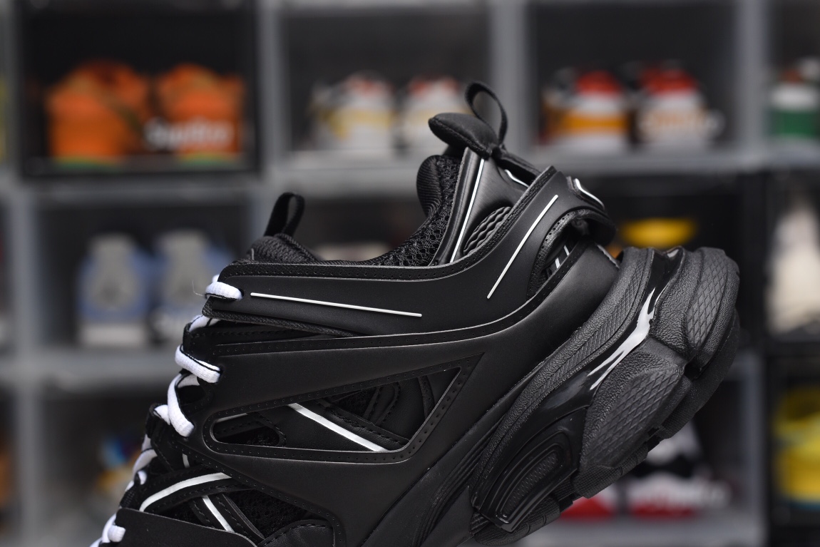 Balenciag* Track Sneaker ‘Black White’