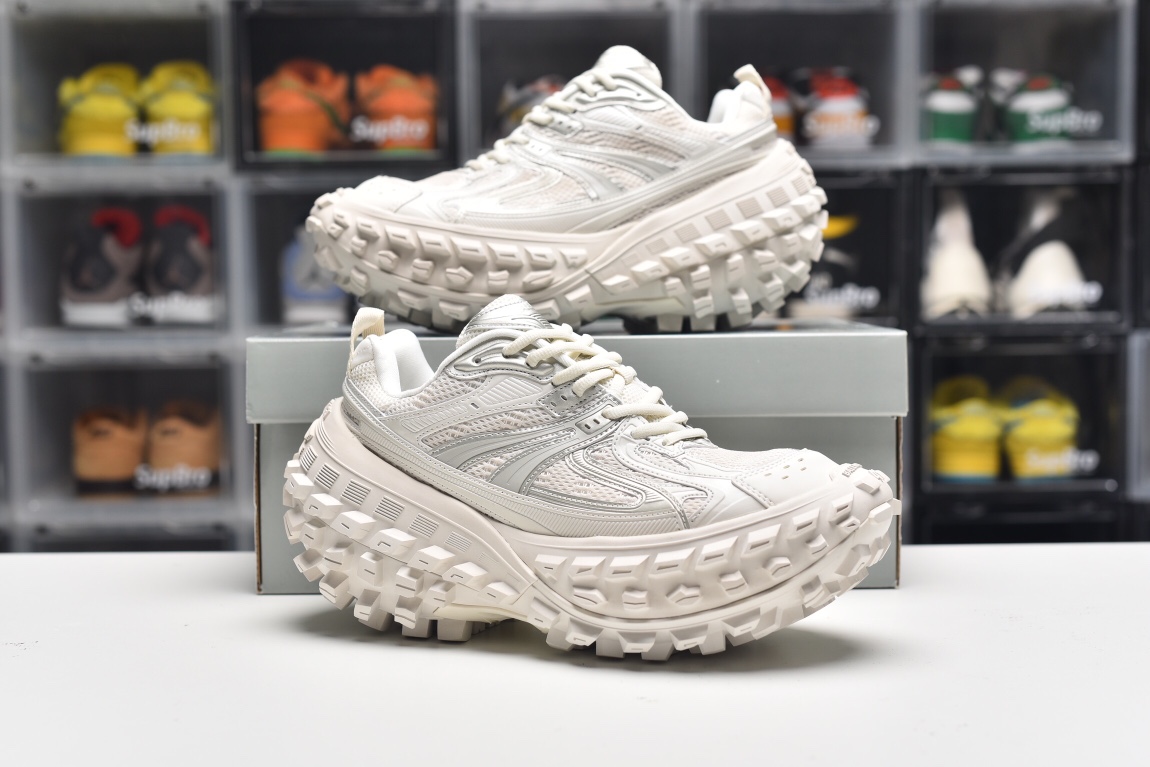 Balenciag* Defender Beige