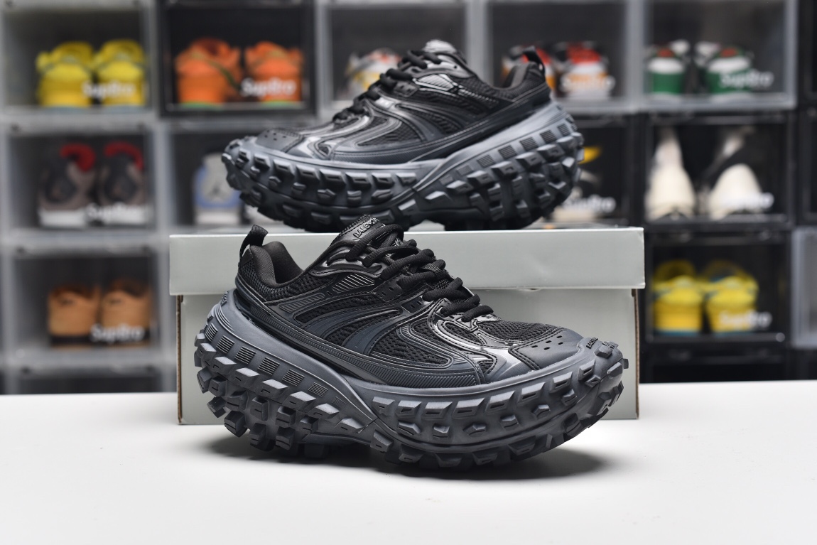 Balenciag* Defender Black