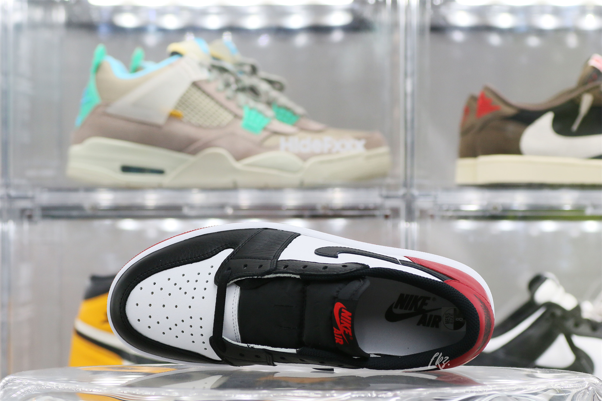 Air Jordan 1 Low OG Black Toe 2023