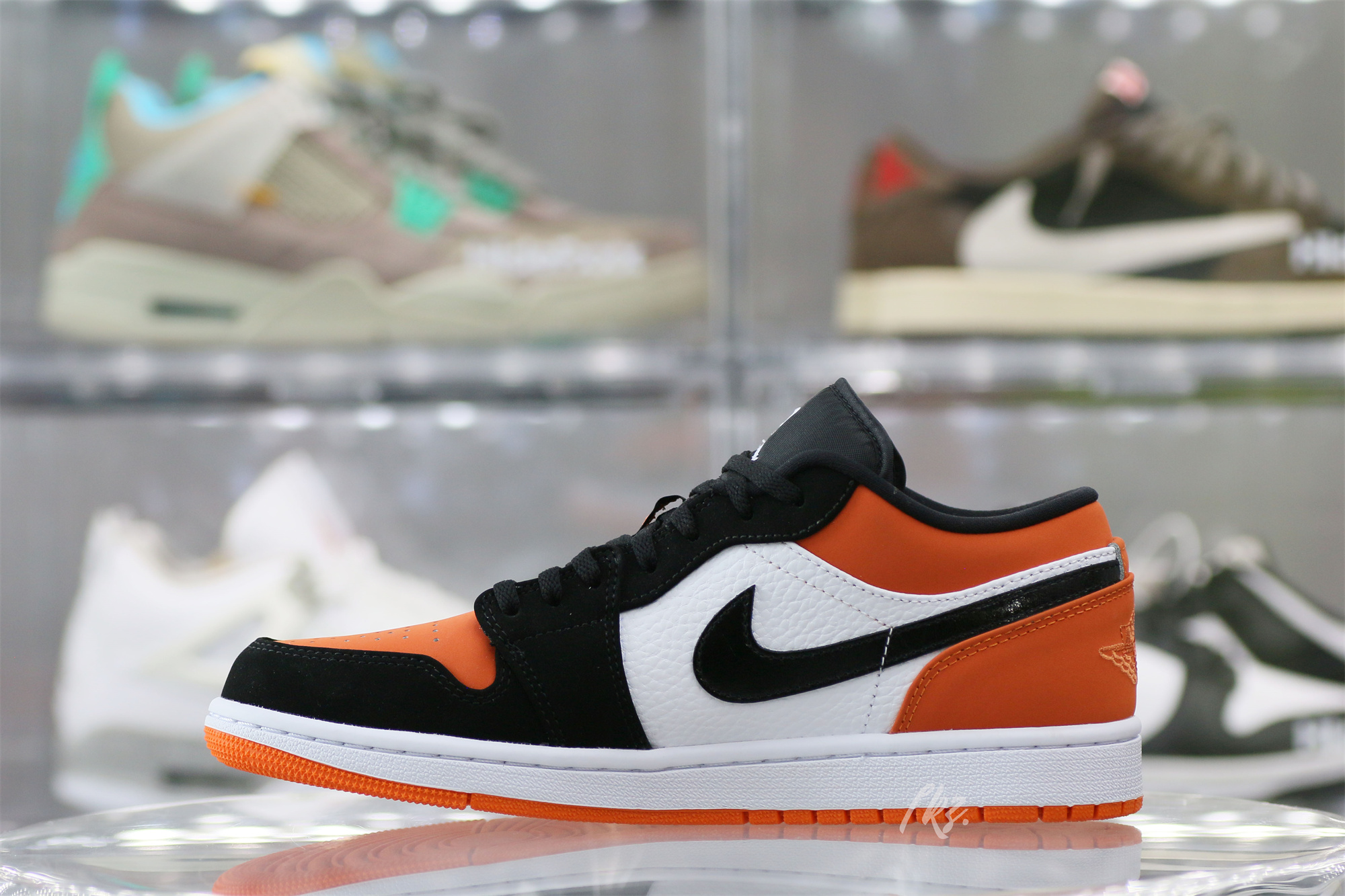 Air Jordan 1 Low Shattered Backboard 2019