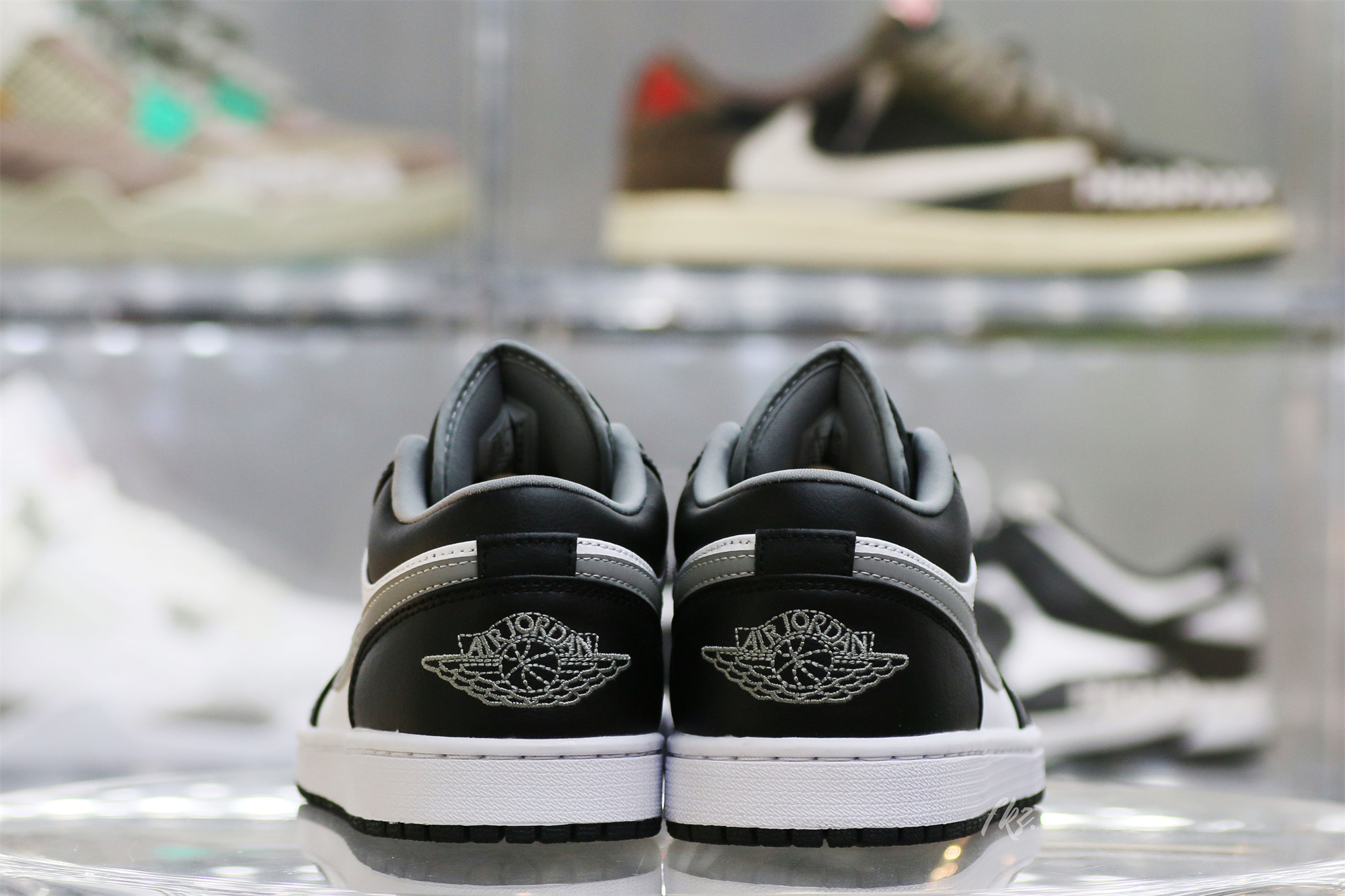 Air Jordan 1 Low Black White Grey