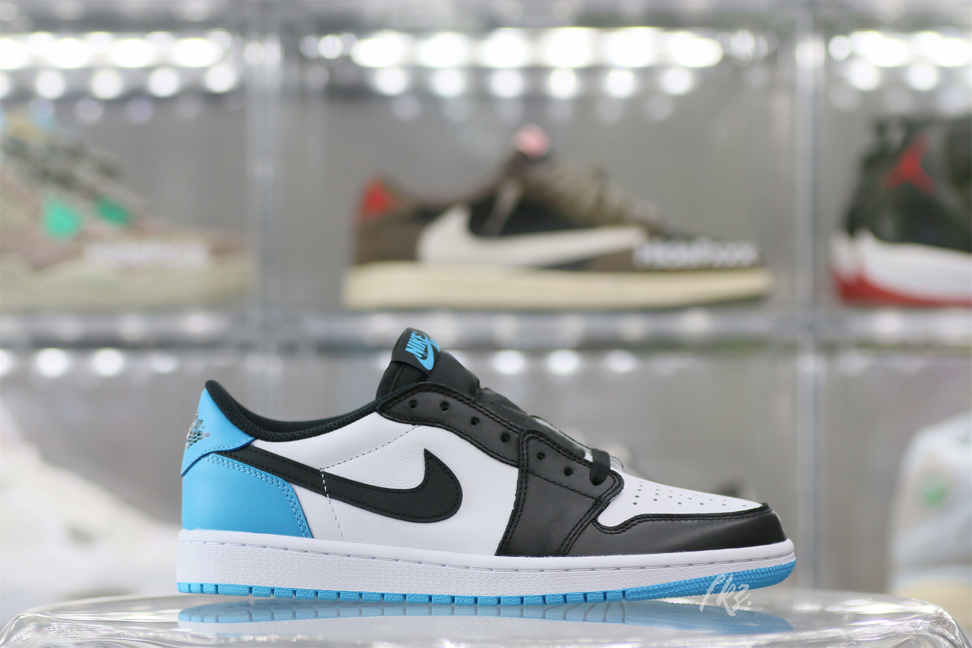 Air Jordan 1 Retro Low OG Black Dark Powder Blue