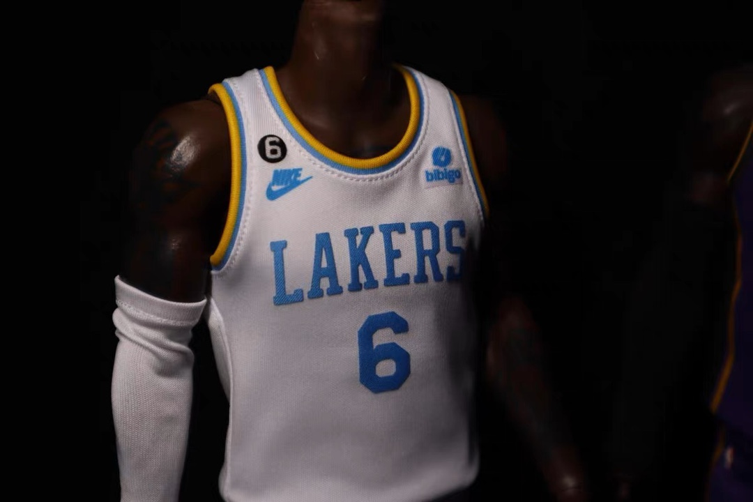 Lakers 23 season retro No. 6 jersey