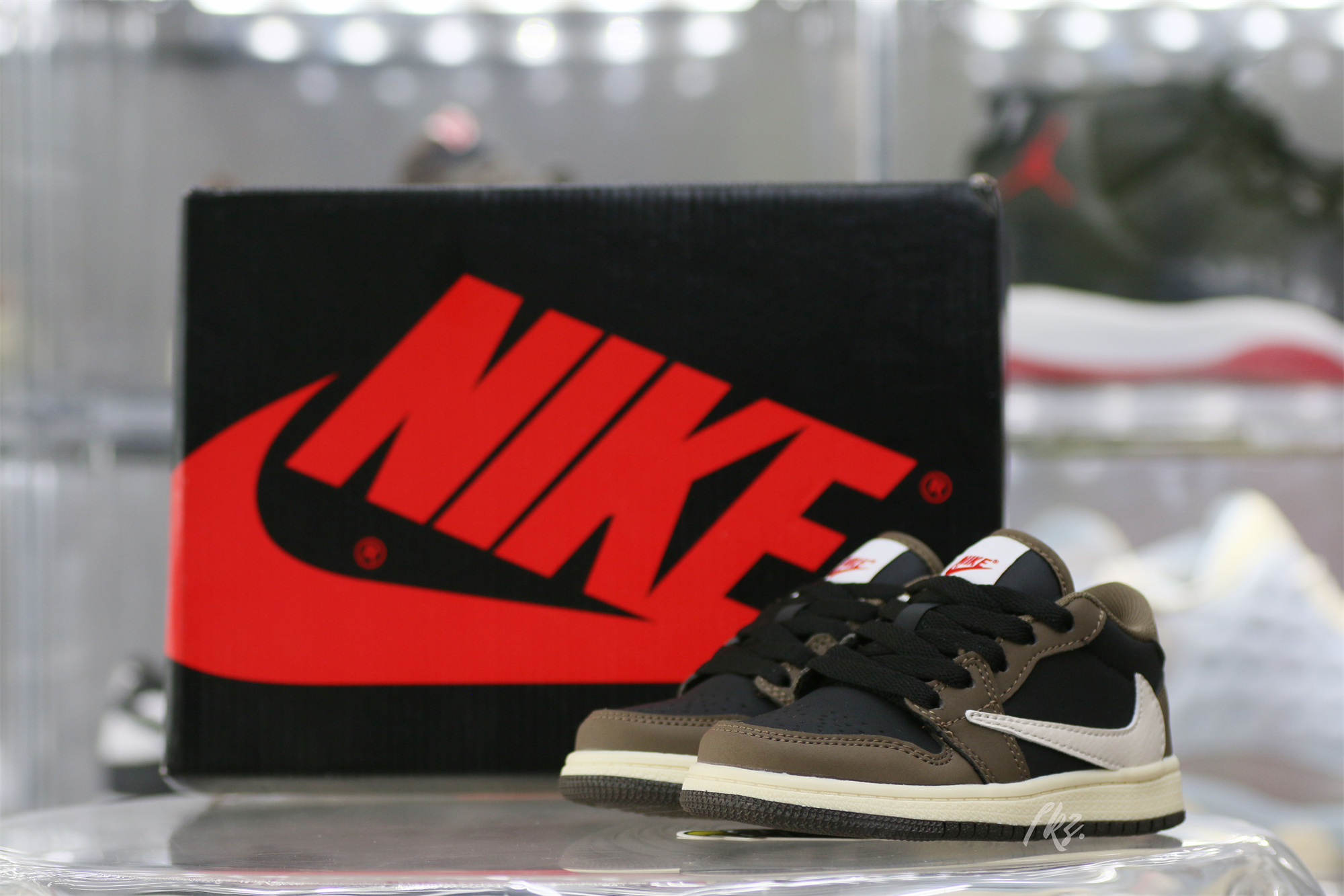 Travis Scott X Air Jordan 1 Low ‘Cactus Jack’ Kid