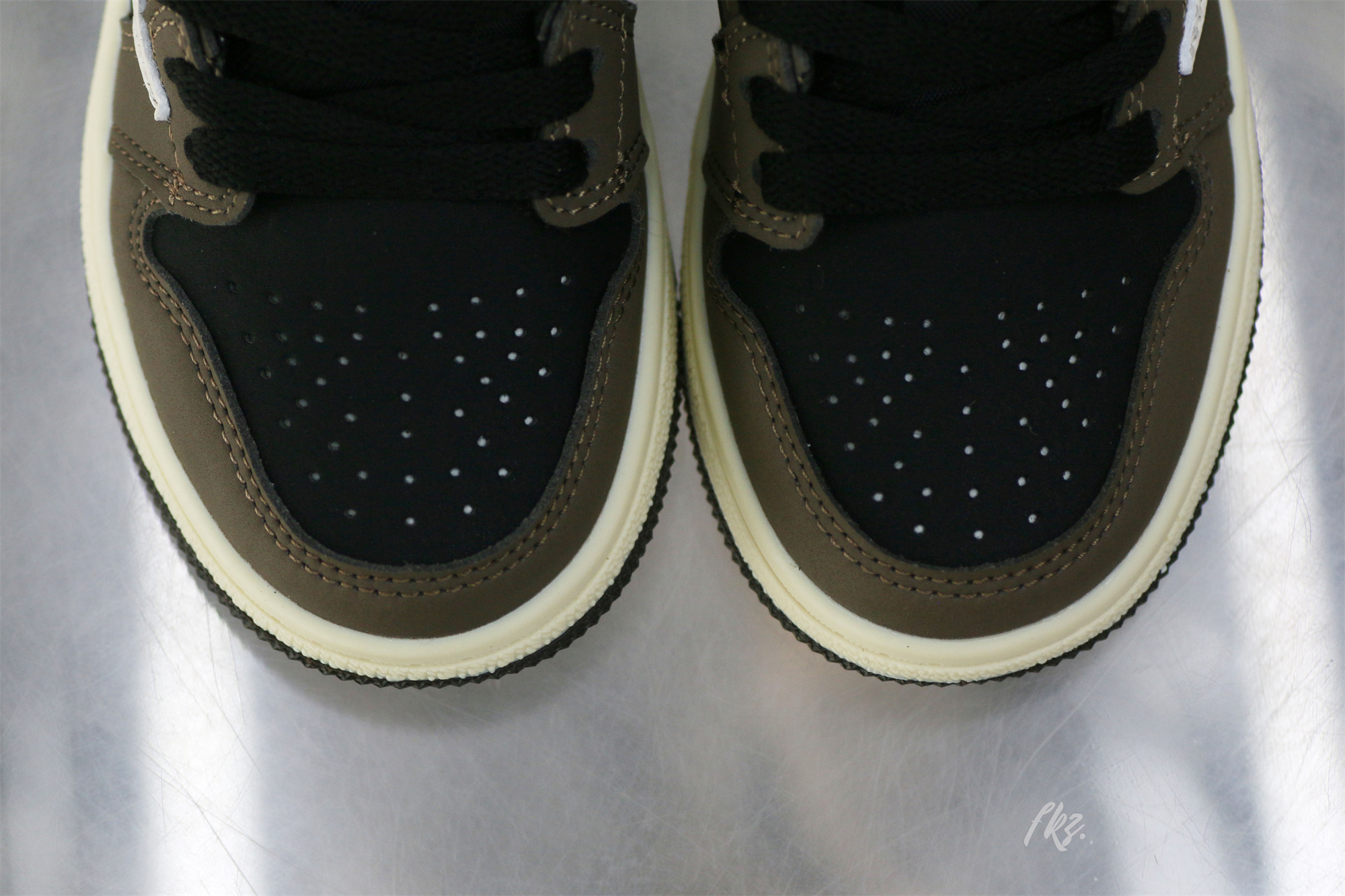 Travis Scott X Air Jordan 1 Low ‘Cactus Jack’ Kid