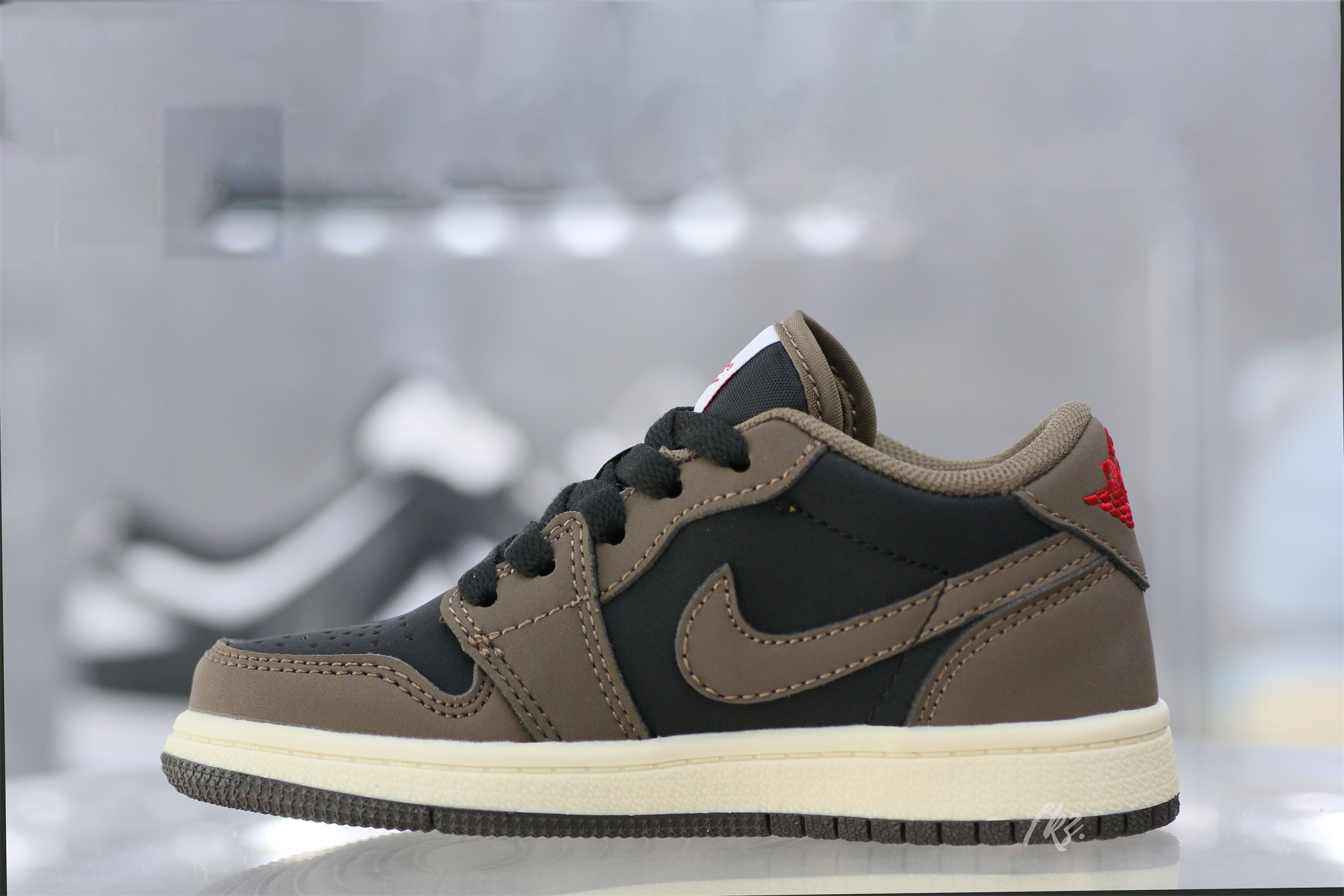 Travis Scott X Air Jordan 1 Low ‘Cactus Jack’ Kid