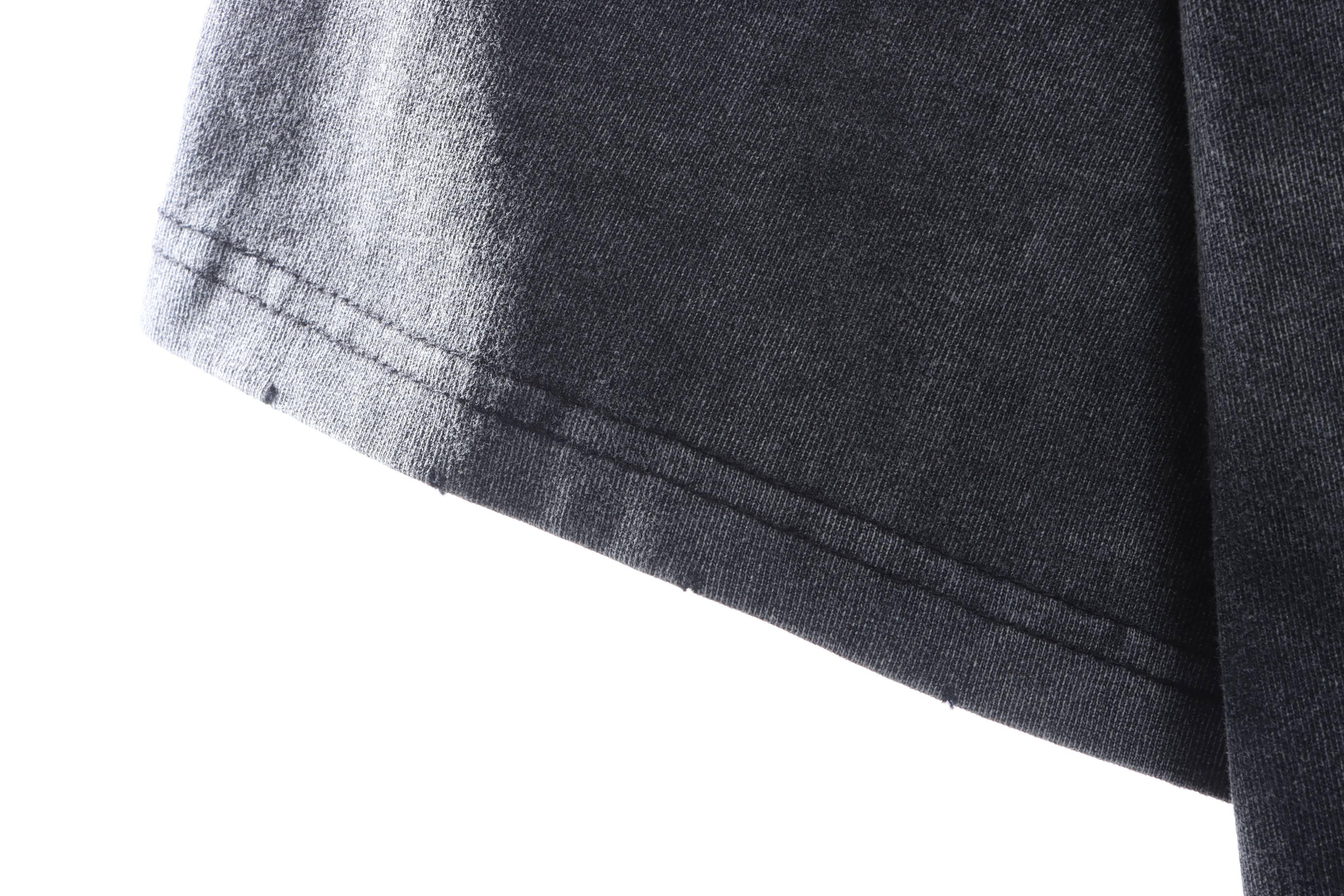 Represent makes old washing letters with short sleeves