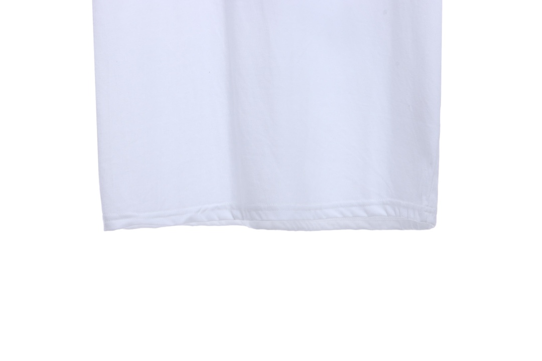 Nike Stuart co-signed the classic letter pattern short sleeves