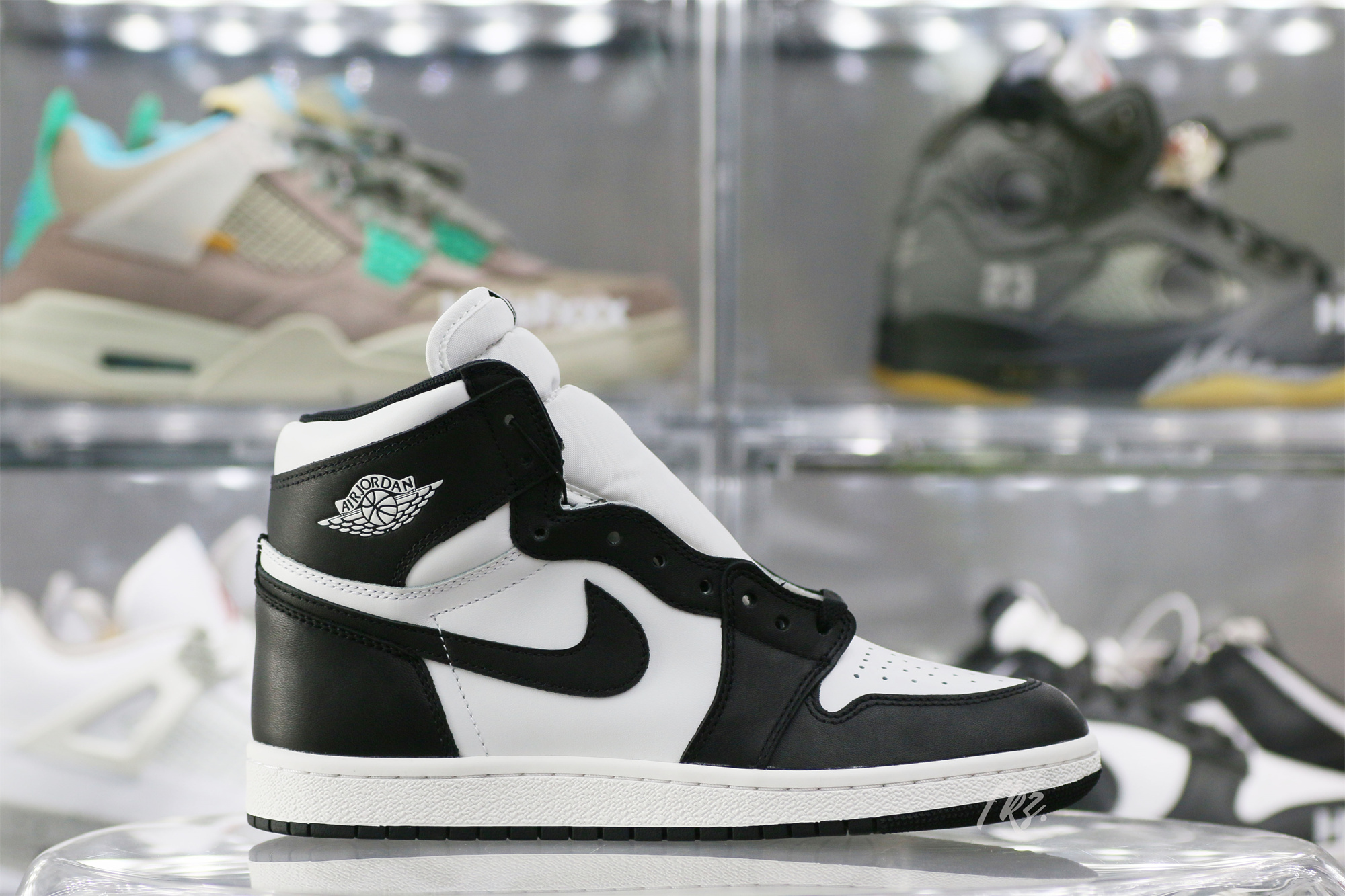 Jordan 1 Retro High 85 Black and White 2023