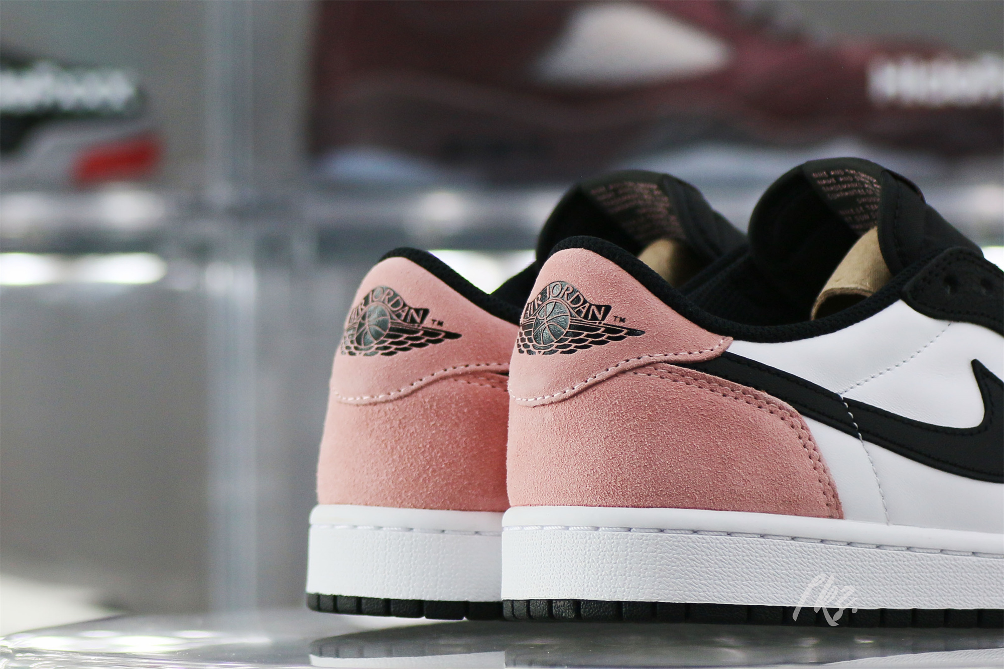 Air Jordan 1 Retro Low OG Bleached Coral 2021