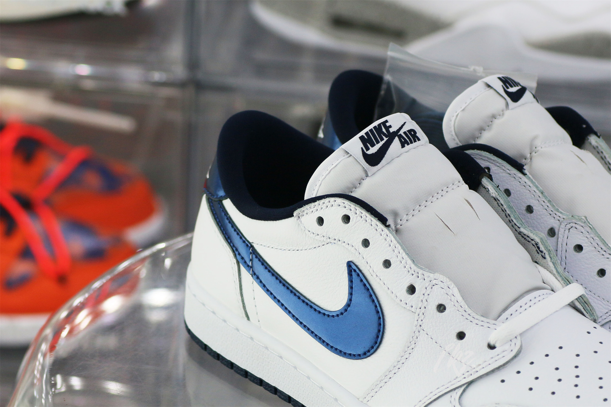 Air Jordan 1 Retro Low Metallic Blue