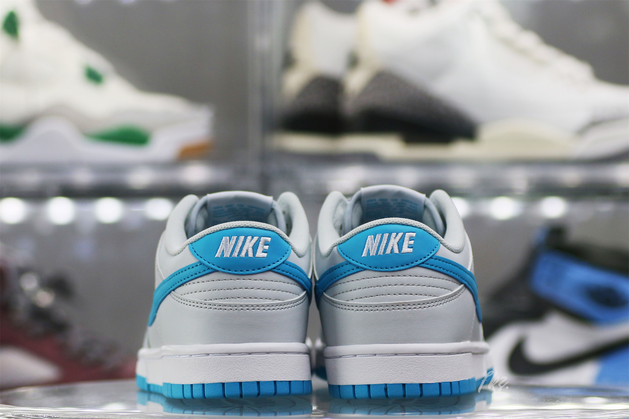 Nike Dunk Low Retro Pure Platinum Blue Lightning