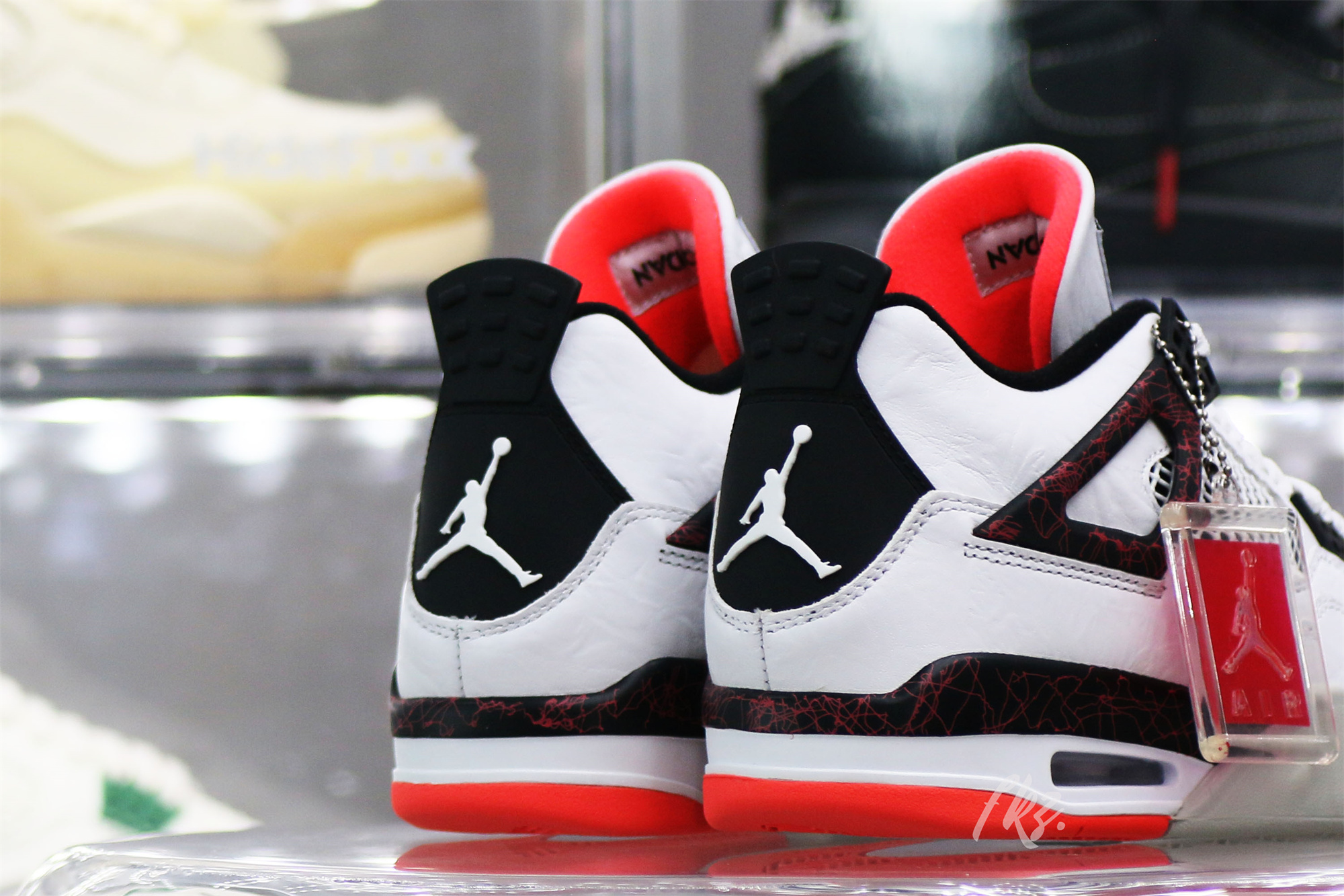 Air Jordan 4 Retro Flight Nostalgia