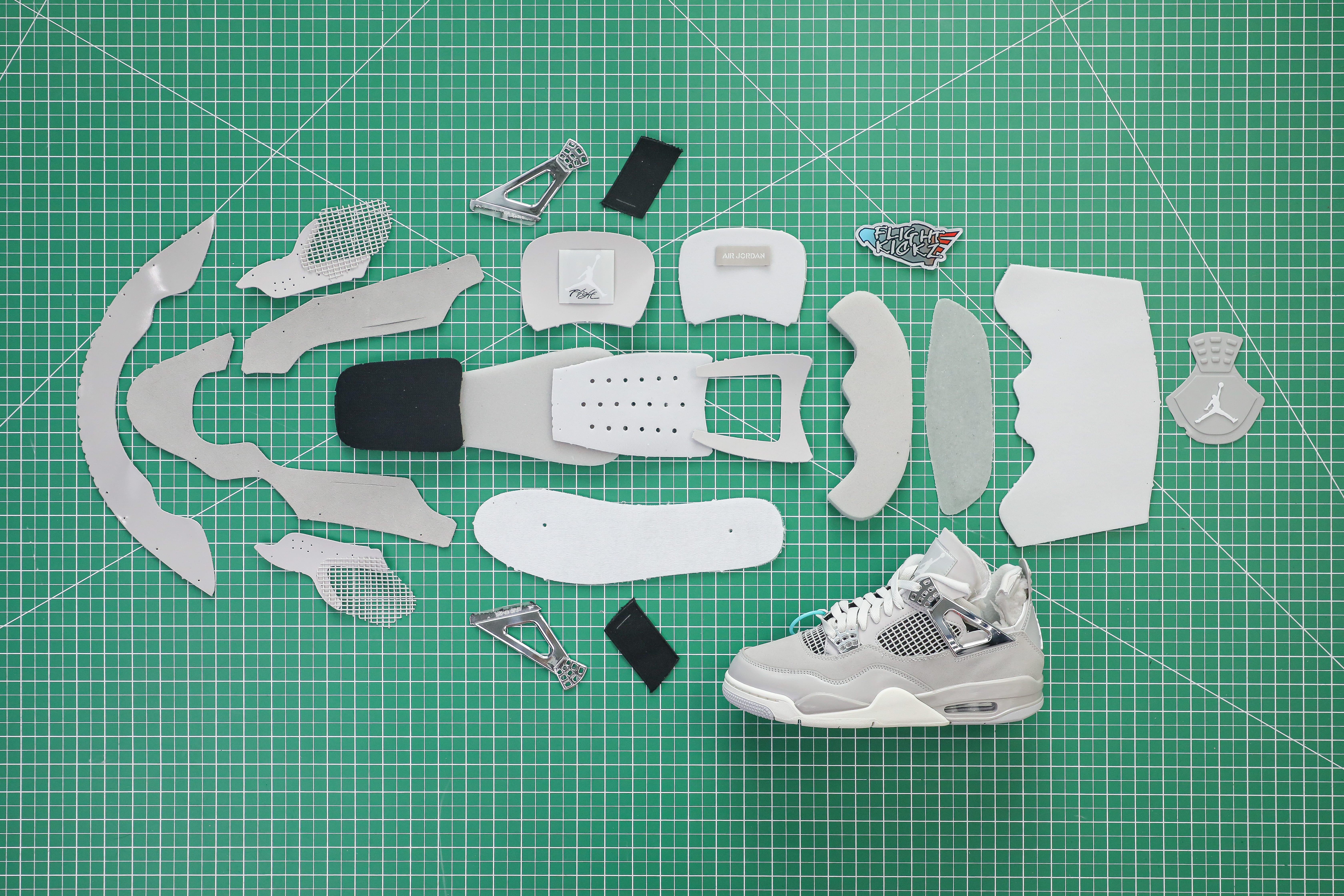 Air Jordan 4 “Frozen Moments”