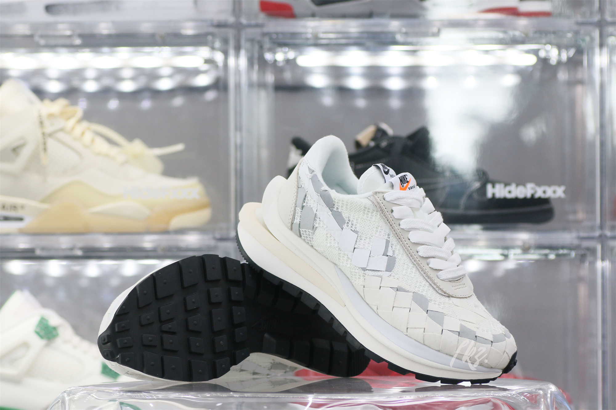 Sacai X Nike Vaporwaffle Grey White