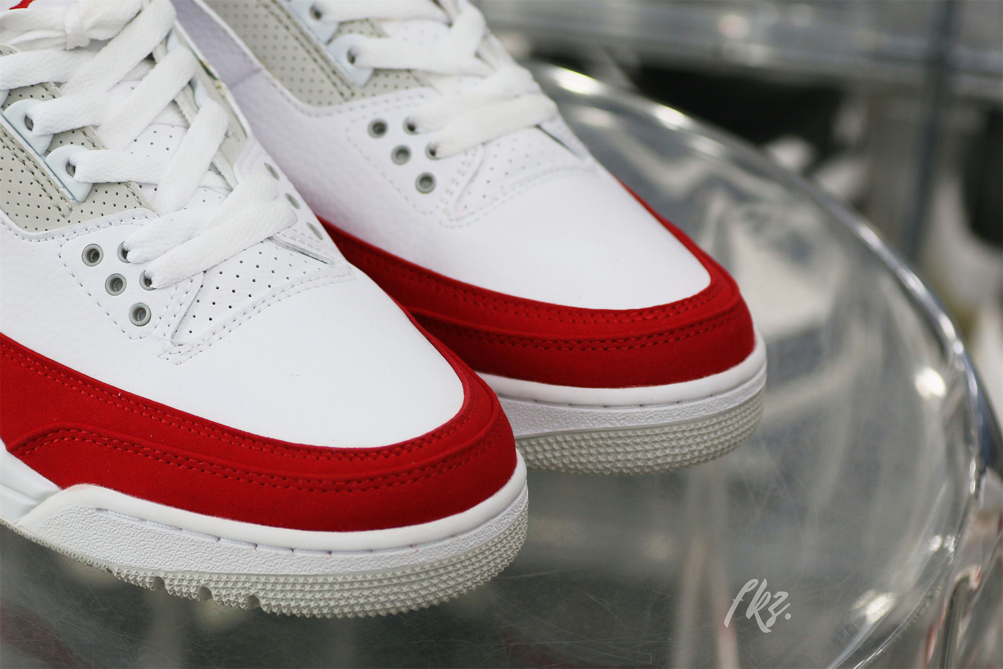 Air Jordan 3 Retro Tinker Air Max 1 – University Red