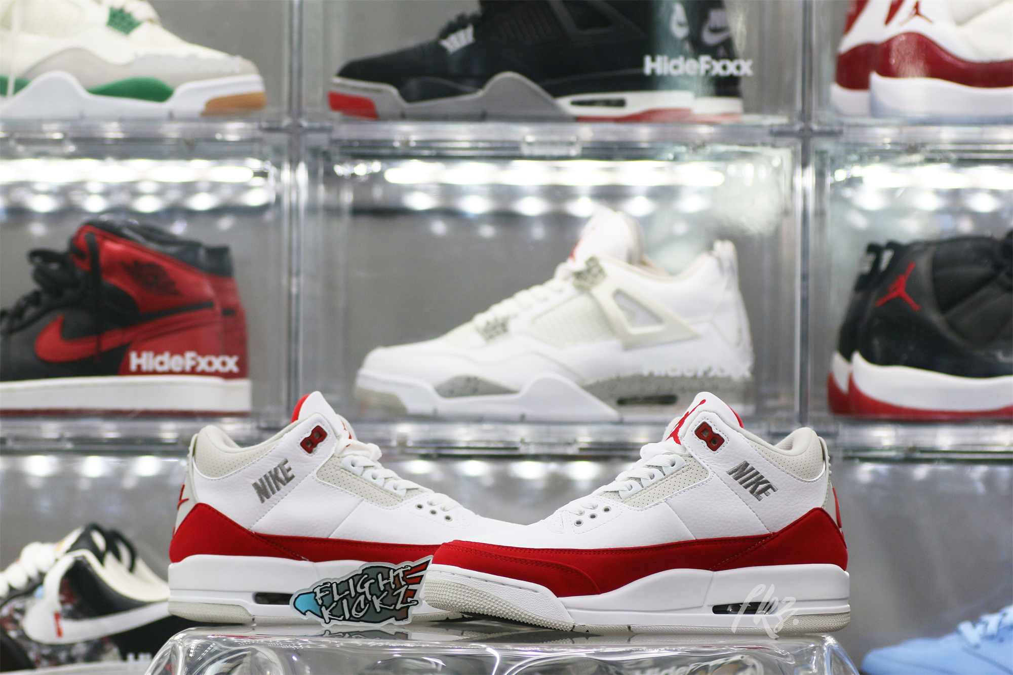 Air Jordan 3 Retro Tinker Air Max 1 – University Red