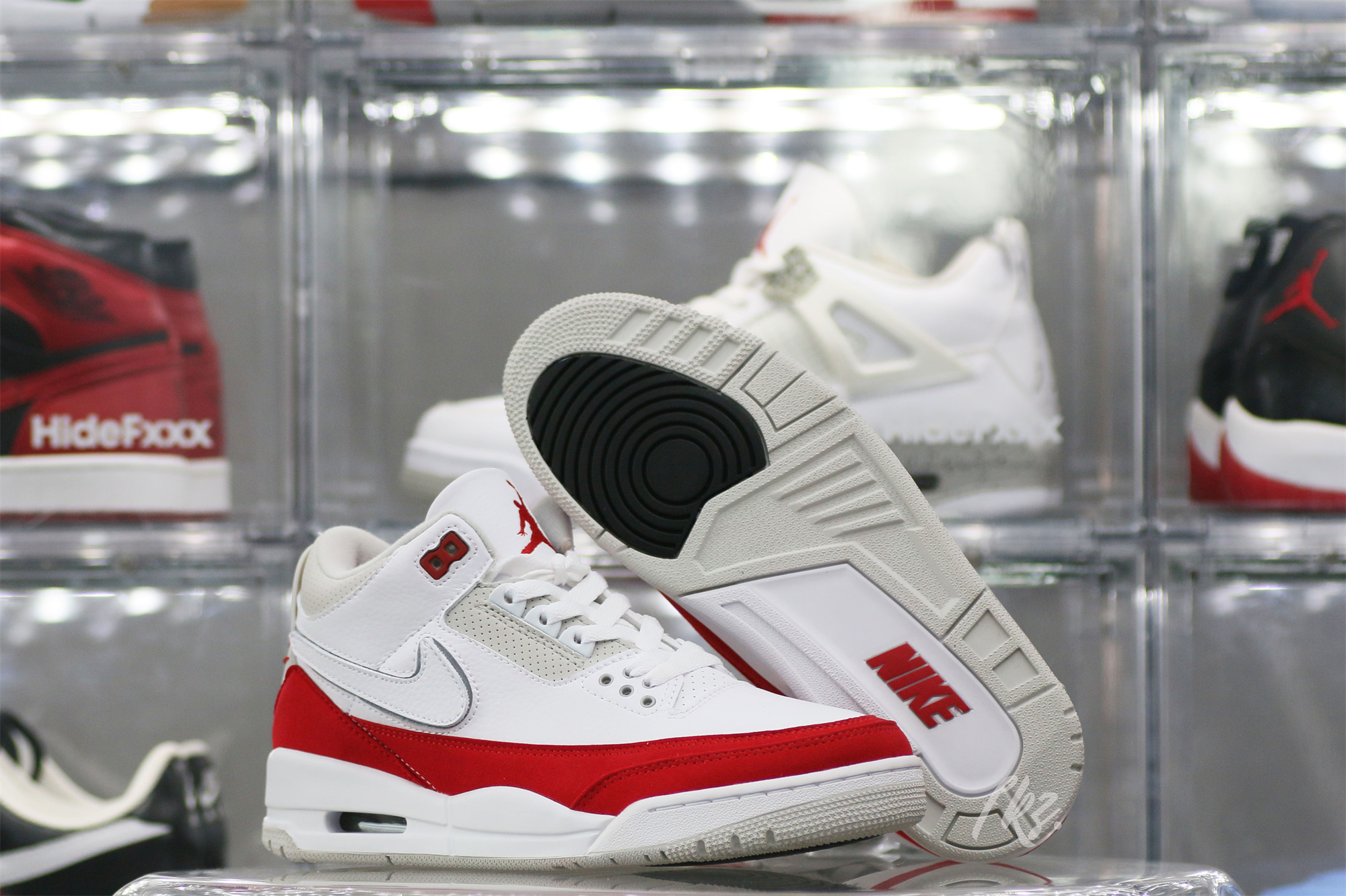 Air Jordan 3 Retro Tinker Air Max 1 – University Red