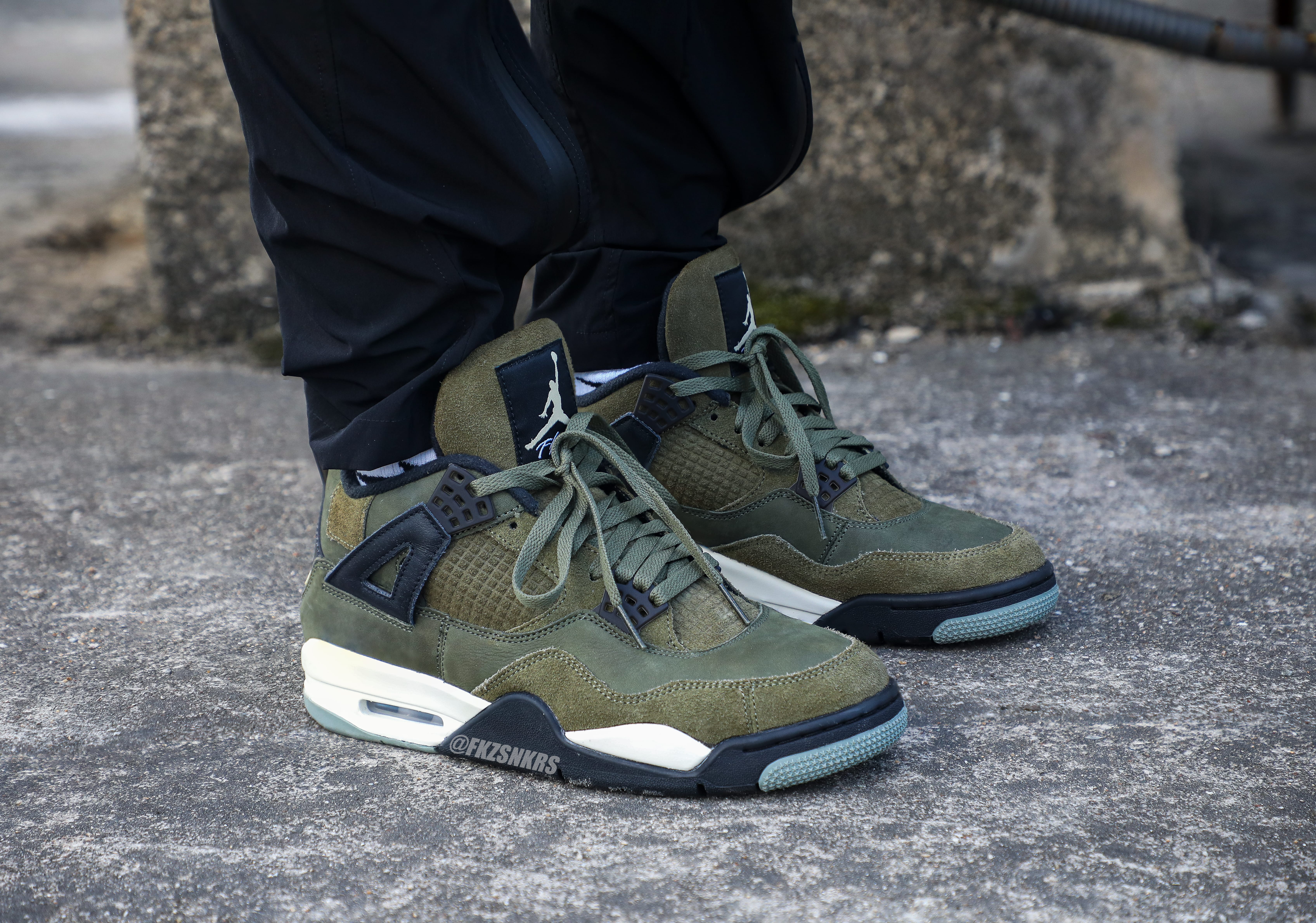 Air Jordan 4 Retro SE Craft Medium Olive (LN5 A1)