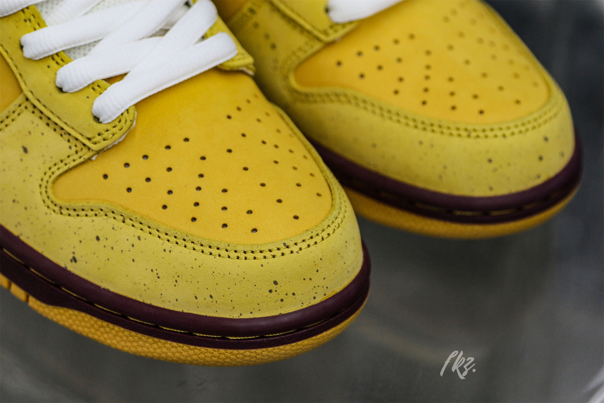 Nike SB Dunk Low Yellow Lobster