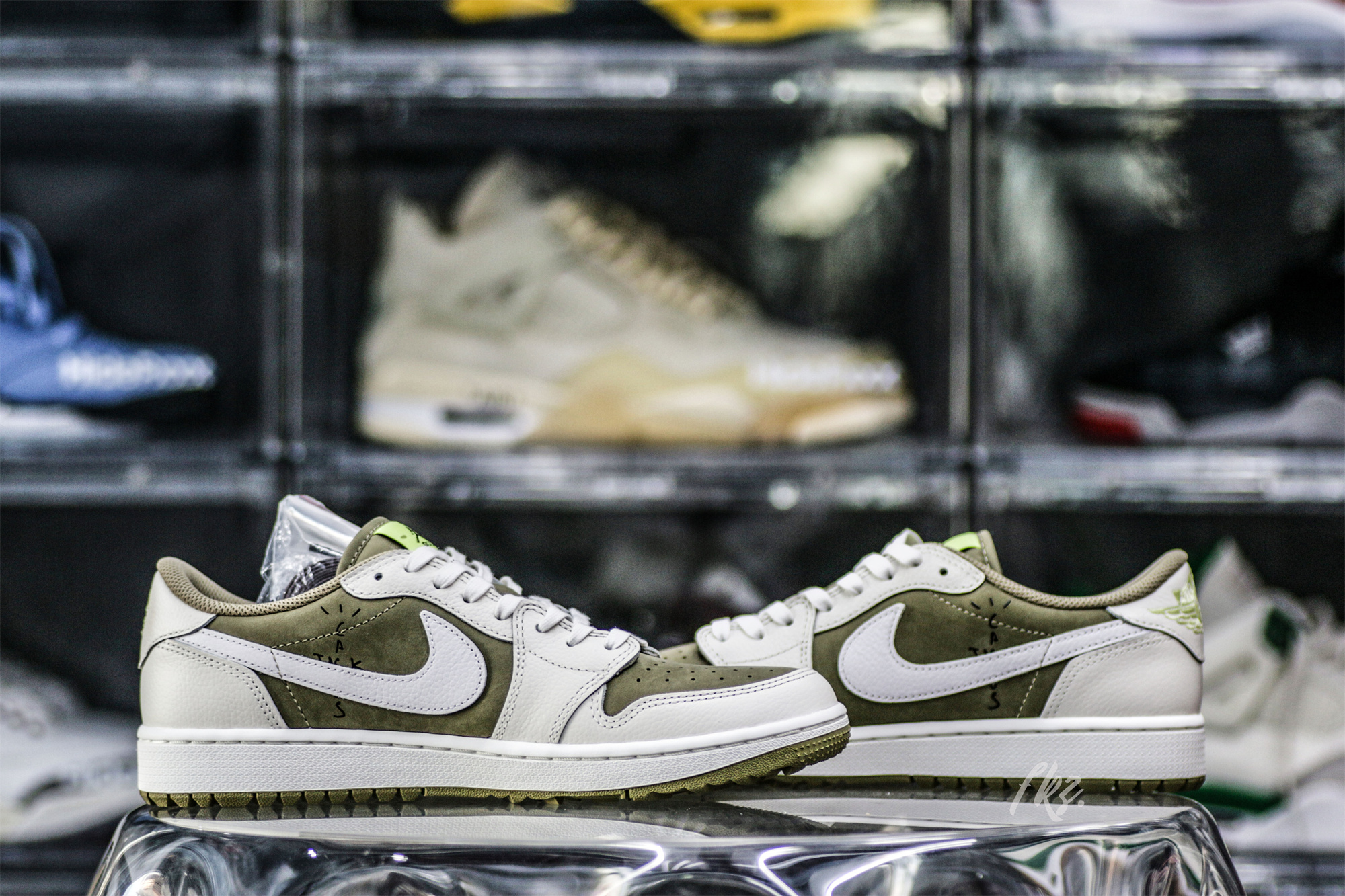 Travis Scott x Air Jordan 1 Low Golf Neutral Olive (LN5 A1)