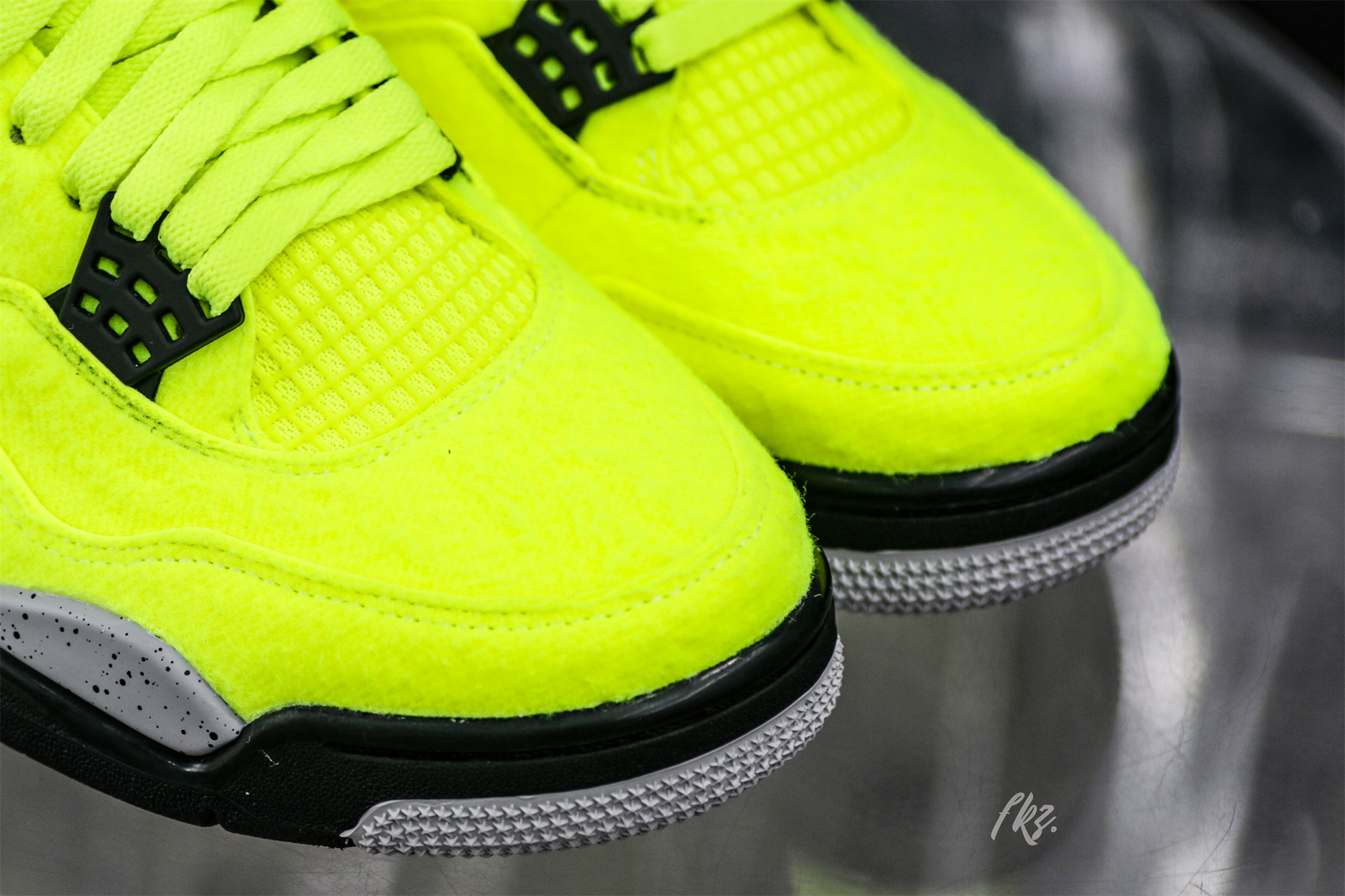 Air Jordan 4 “Tennis Ball” Custom Atomic Green/Black