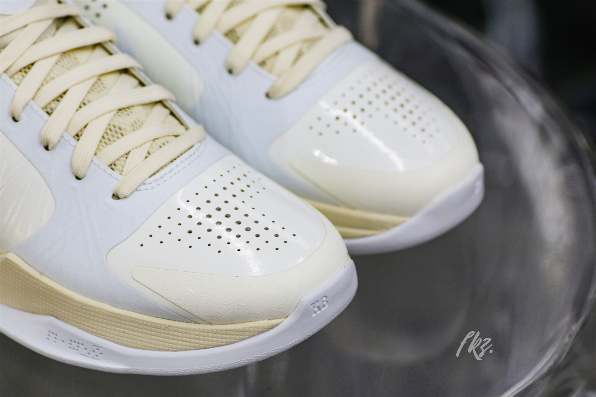 Off White x Nike Zoom Kobe 5 Custom Shoes(A1 Batch)