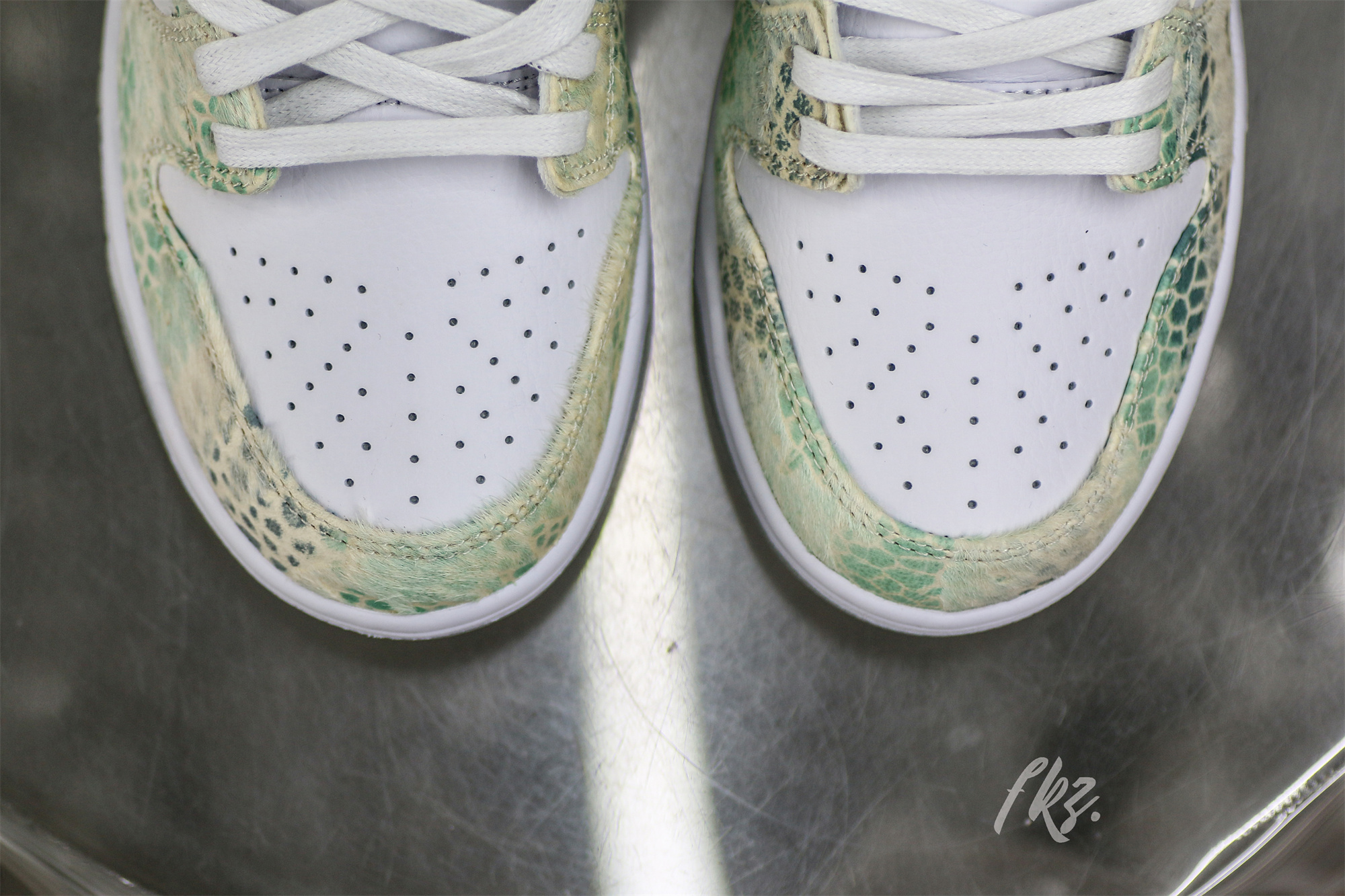 Nike Dunk Low Steam Puppet GNY 2024