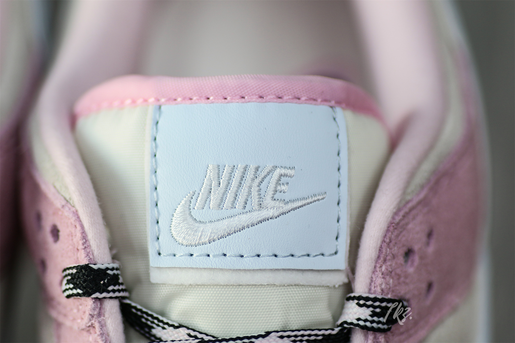 Nike Dunk Low LX Pink Foam