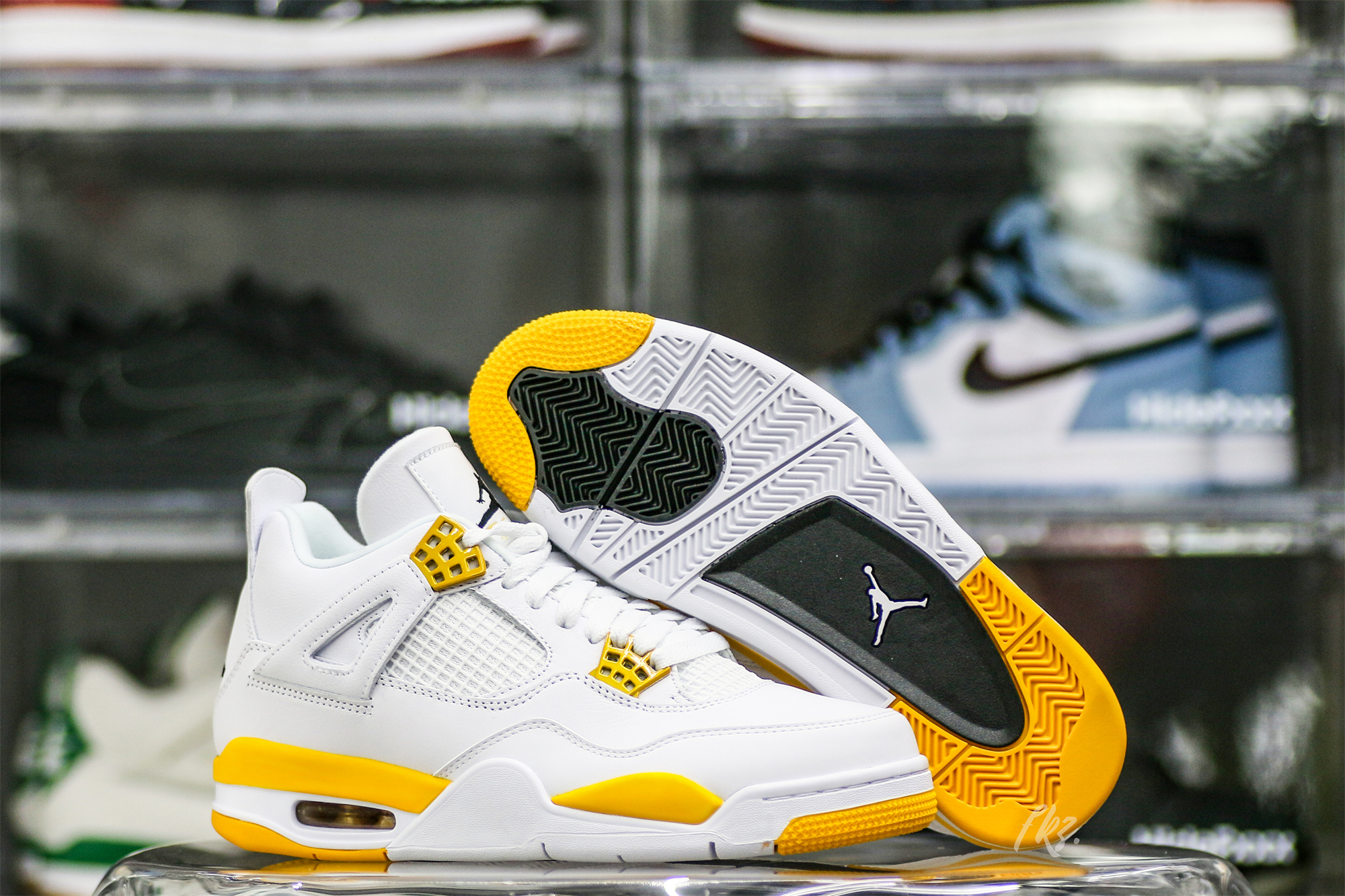 Air Jordan 4 Retro ‘Vivid Sulfur’ Wms 2024