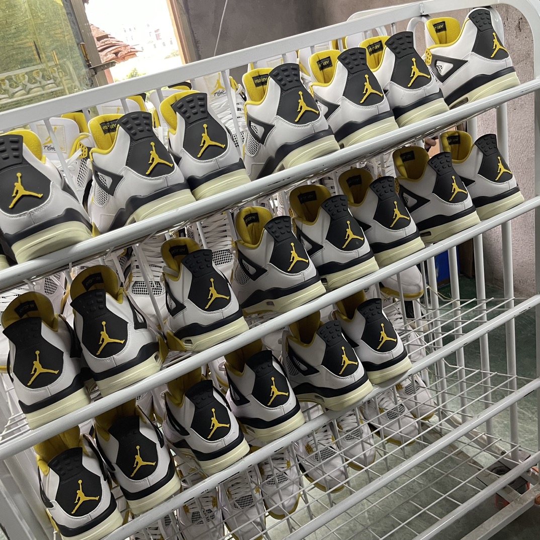 Air Jordan 4 “Vivid Sulfur” 2024 (Ln5 A1)