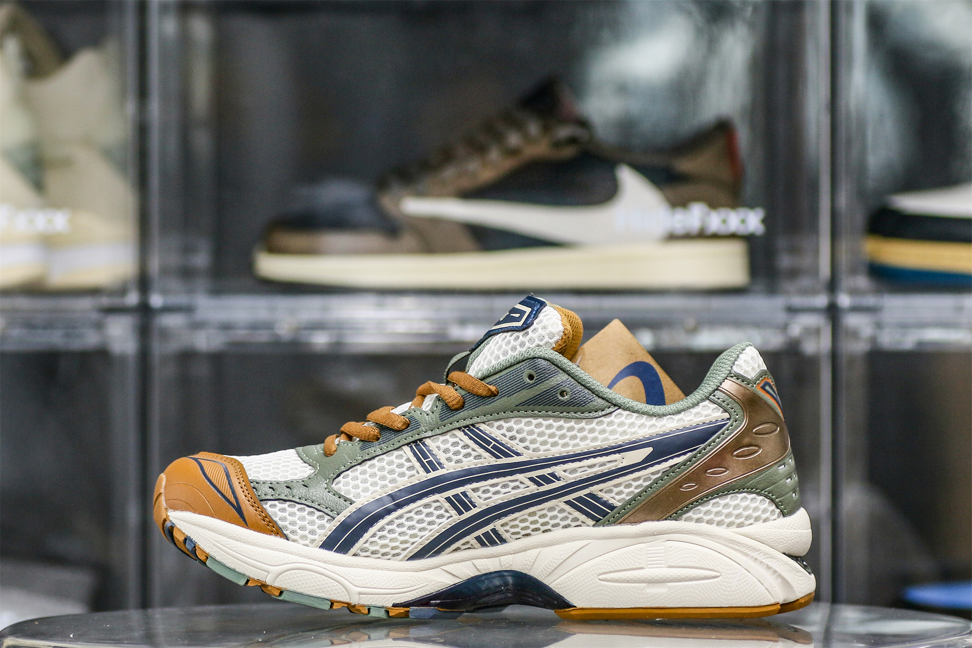 Gel Kayano 14 Vanilla Tarmac 2022